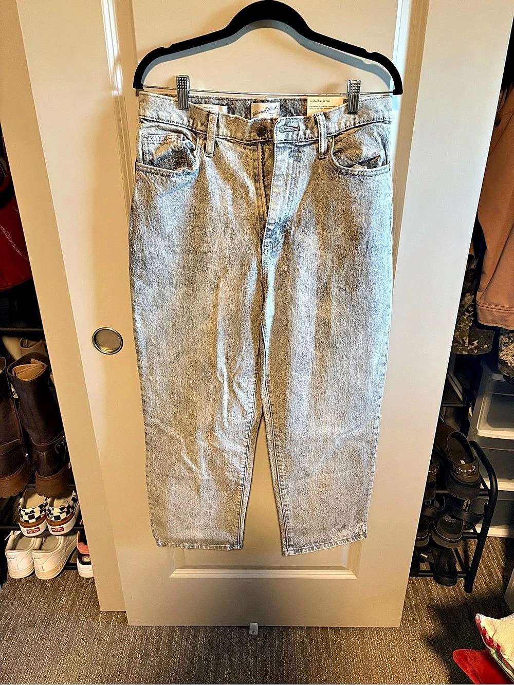 NWT Universal Thread Vintage Straight Jeans Light Wash Size 10